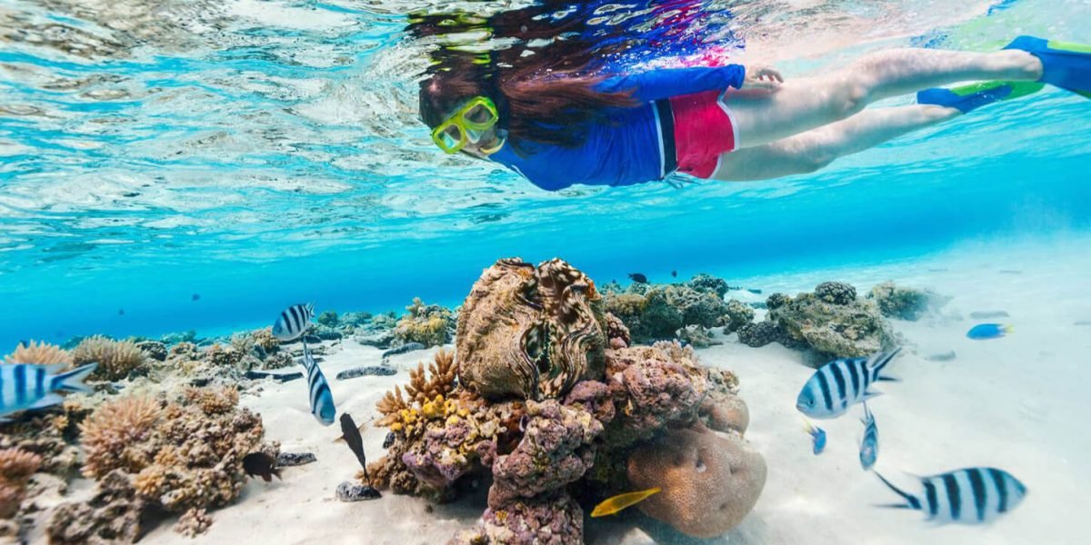 beautiful-picture-of-a-woman-on-a-diving-trip